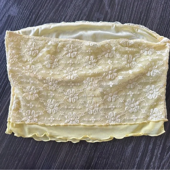 Urban Outfitters Kimchi Blue Kori Strapless Floral Lace Crop Top in Yellow, XL - Picture 9 of 13